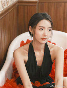团鬼六女美容师绳饲育